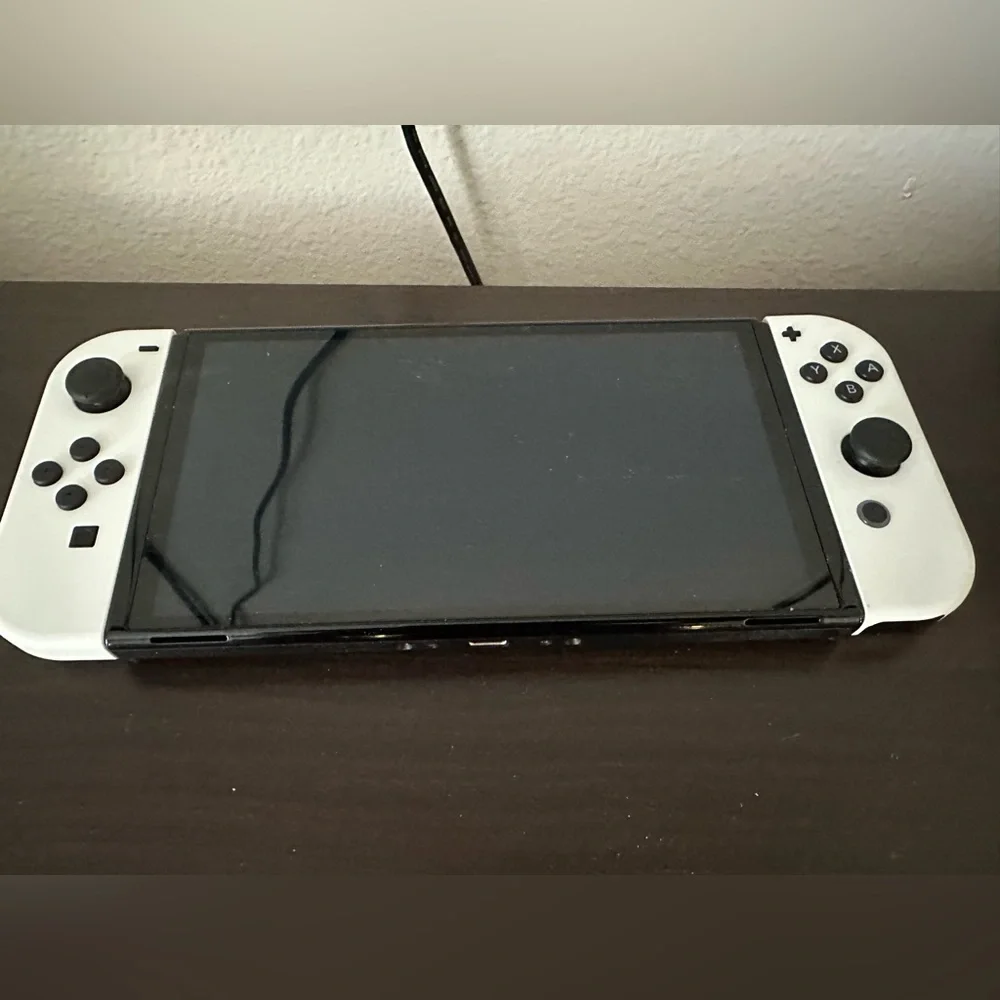 Nintendo Switch OLED Console - White - Picture 3 of 5